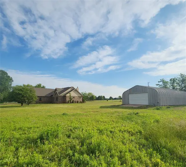 332714 E 1070 RD, Mcloud, OK 74851