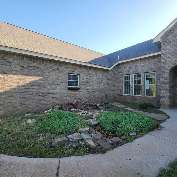 332714 E 1070 RD, Mcloud, OK 74851