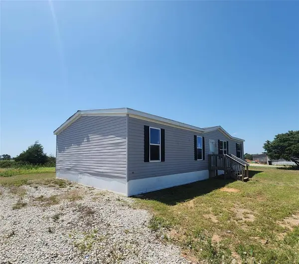 10696 Chandler WAY, Mcloud, OK 74851