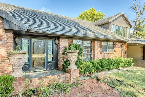 2824 Nichols RD, Chickasha, OK 73018