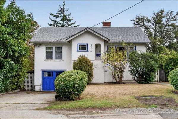 3219 RUTLEDGE St, Saanich, BC V8X 1N6