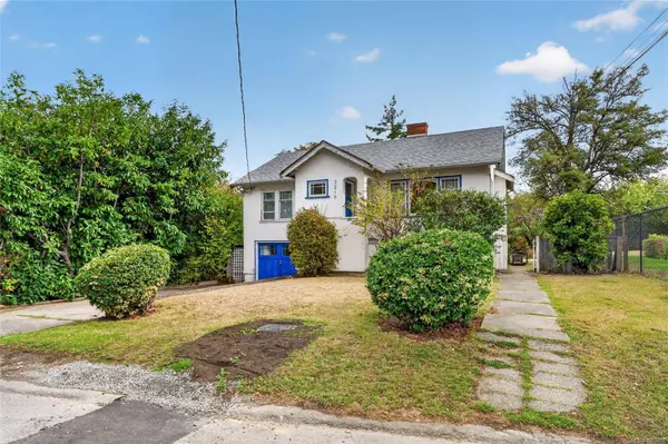 3219 RUTLEDGE St, Saanich, BC V8X 1N6