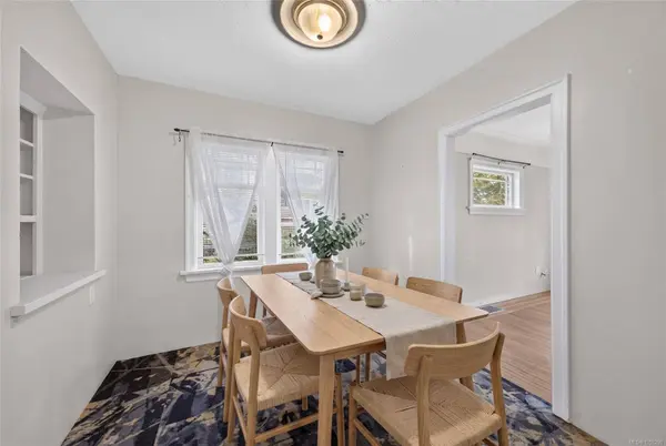 3219 RUTLEDGE St, Saanich, BC V8X 1N6