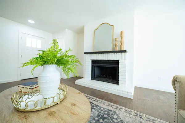 9106 Akron Avenue, Lubbock, TX 79423