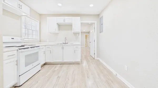 2430 31st Street #Front, Lubbock, TX 79411