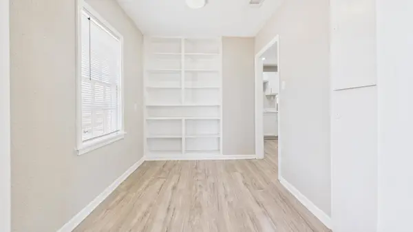 2430 31st Street #Front, Lubbock, TX 79411