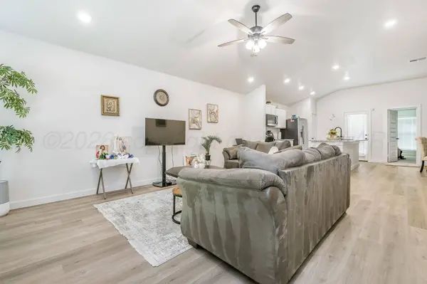 3006 FARMYARD DR, Amarillo, TX 79124