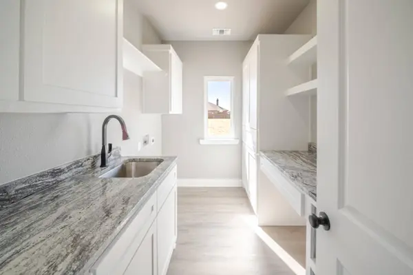 7014 18th Place, Lubbock, TX 79416