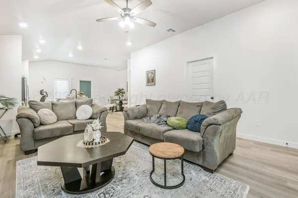 3006 FARMYARD DR, Amarillo, TX 79124