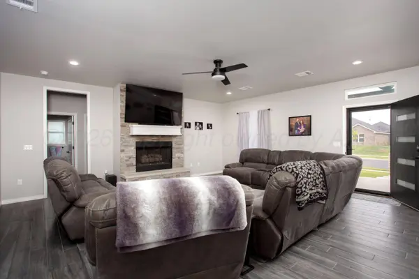2704 Knoll DR, Amarillo, TX 79118