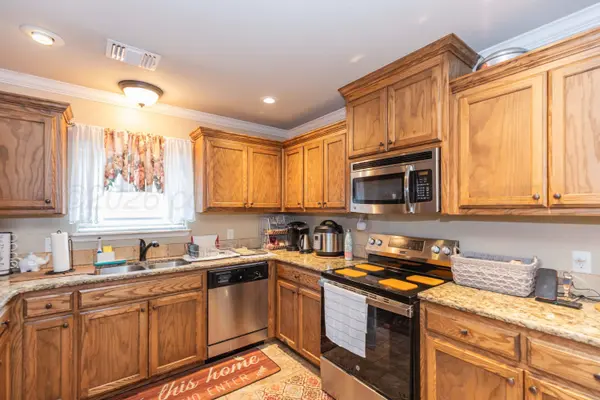2708 SIMKINS LN, Amarillo, TX 79118