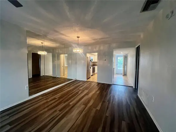 3981 MACEACHEN BLVD #330, Sarasota, FL 34233