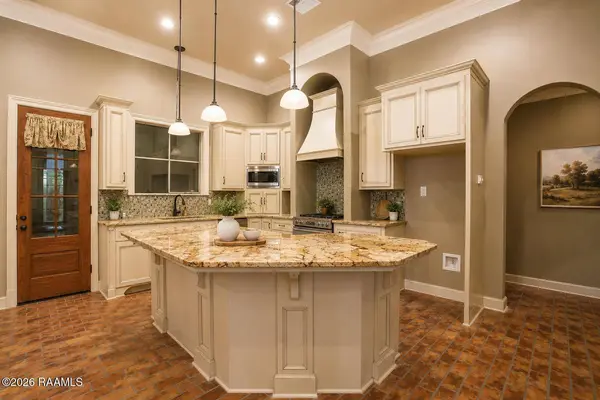 304 Kelsea DR, Broussard, LA 70518