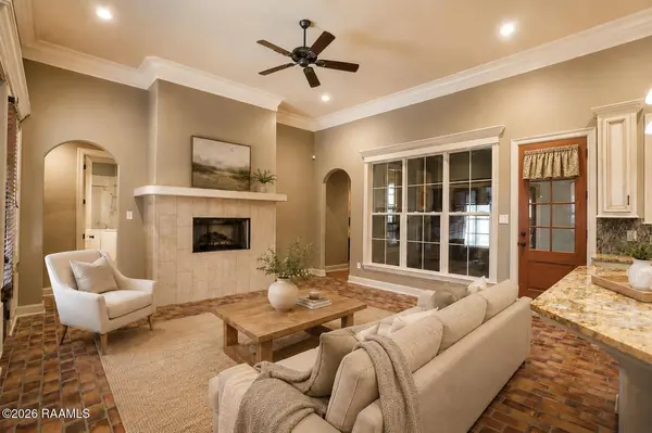 304 Kelsea DR, Broussard, LA 70518