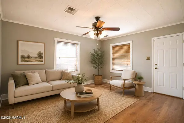 305 1/2 Henry ST, New Iberia, LA 70563