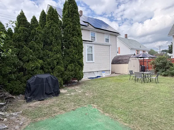 128 Vincent Ave, North Providence, RI 02904-4947