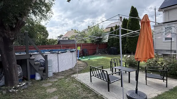 128 Vincent Ave, North Providence, RI 02904-4947