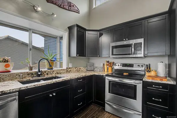 861 Dunsmuir Cres, Ladysmith, BC V9G 1N7