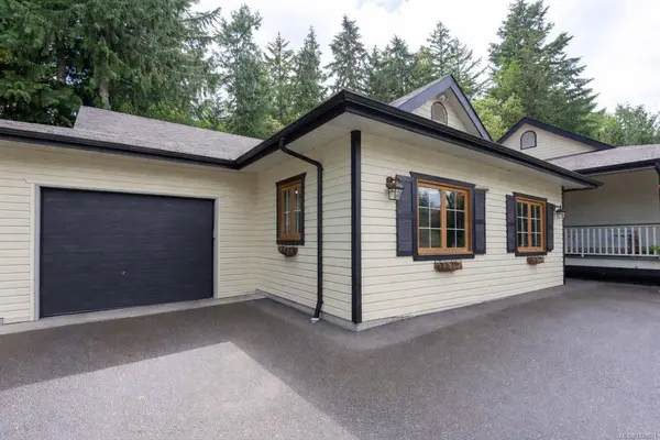 1582 Wilmot Ave, Shawnigan Lake, BC V0R 2W2