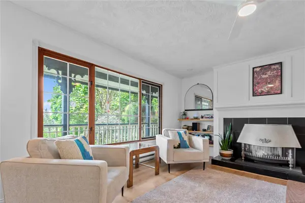 1582 Wilmot Ave, Shawnigan Lake, BC V0R 2W2