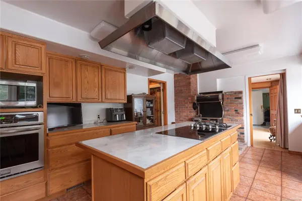 1307 Sylvia Pl, Cobble Hill, BC V8H 0B7