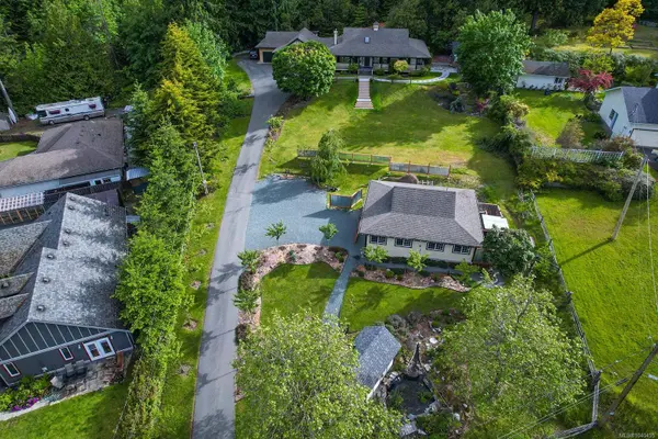 1582 Wilmot Ave, Shawnigan Lake, BC V0R 2W2