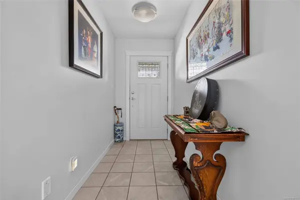 5923 Tower Pl, Duncan, BC V9L 0E1