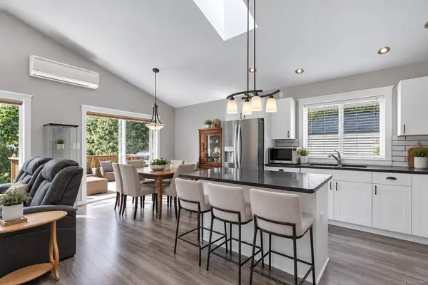 5923 Tower Pl, Duncan, BC V9L 0E1