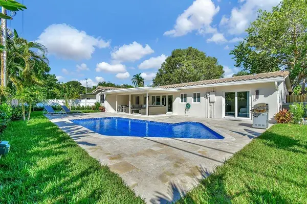 2120 NE 34th Ct, Lighthouse Point, FL 33064