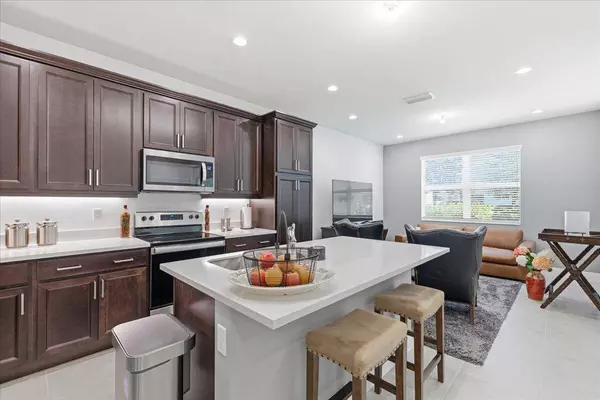 554 Sanderling CIR, Deerfield Beach, FL 33442