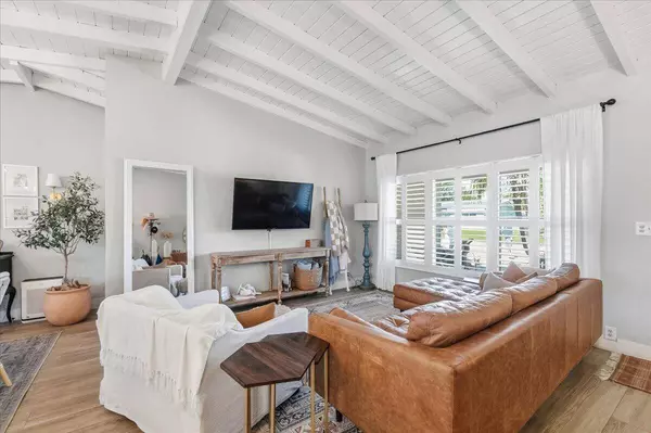 2220 NE 34th CT, Lighthouse Point, FL 33064