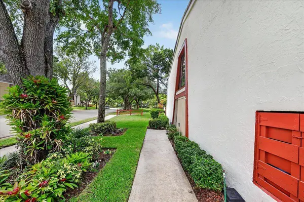 2999 Oaktree LN # 343, Hollywood, FL 33021