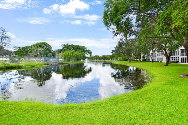 2101 Lucaya BND #D4, Coconut Creek, FL 33066