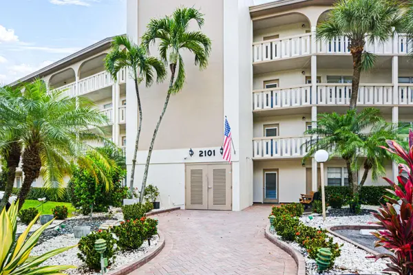 2101 Lucaya BND #D4, Coconut Creek, FL 33066