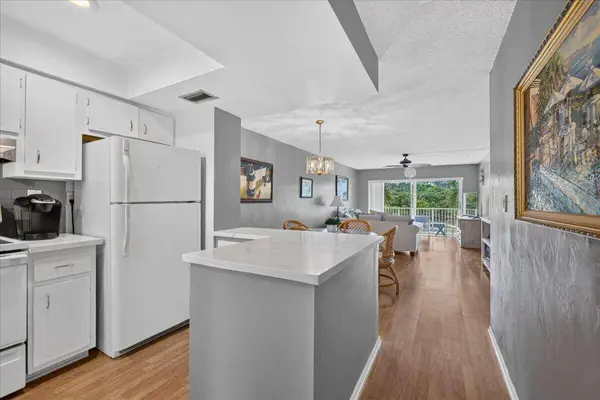 333 NE 19TH AVE #203, Deerfield Beach, FL 33441