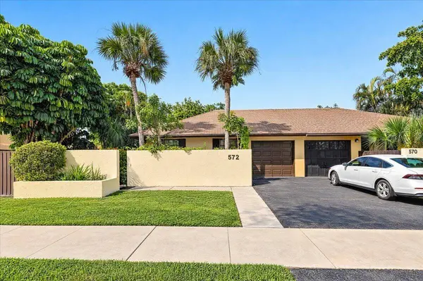 572 SW 28TH AVE, Delray Beach, FL 33445