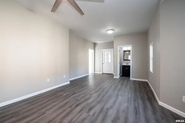 1014 S 3RD ST, Pekin, IL 61554