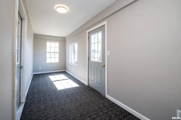 1014 S 3RD ST, Pekin, IL 61554