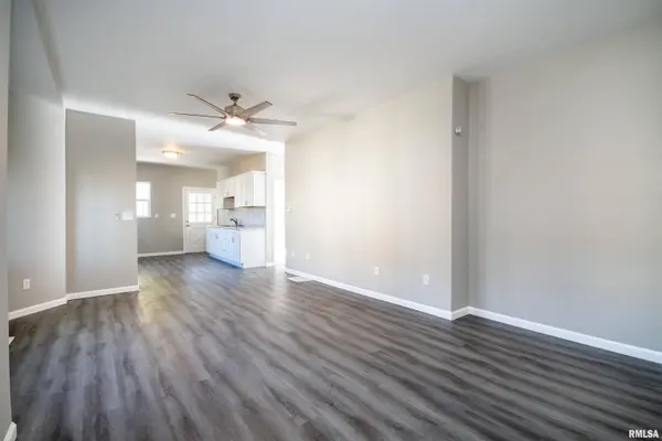 1014 S 3RD ST, Pekin, IL 61554