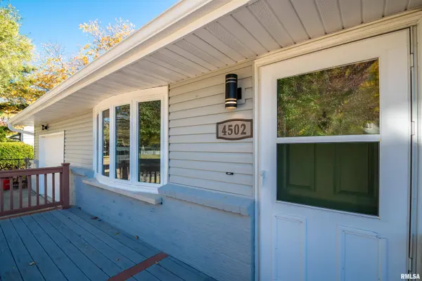 4502 NW SCENIC DR, Peoria, IL 61615