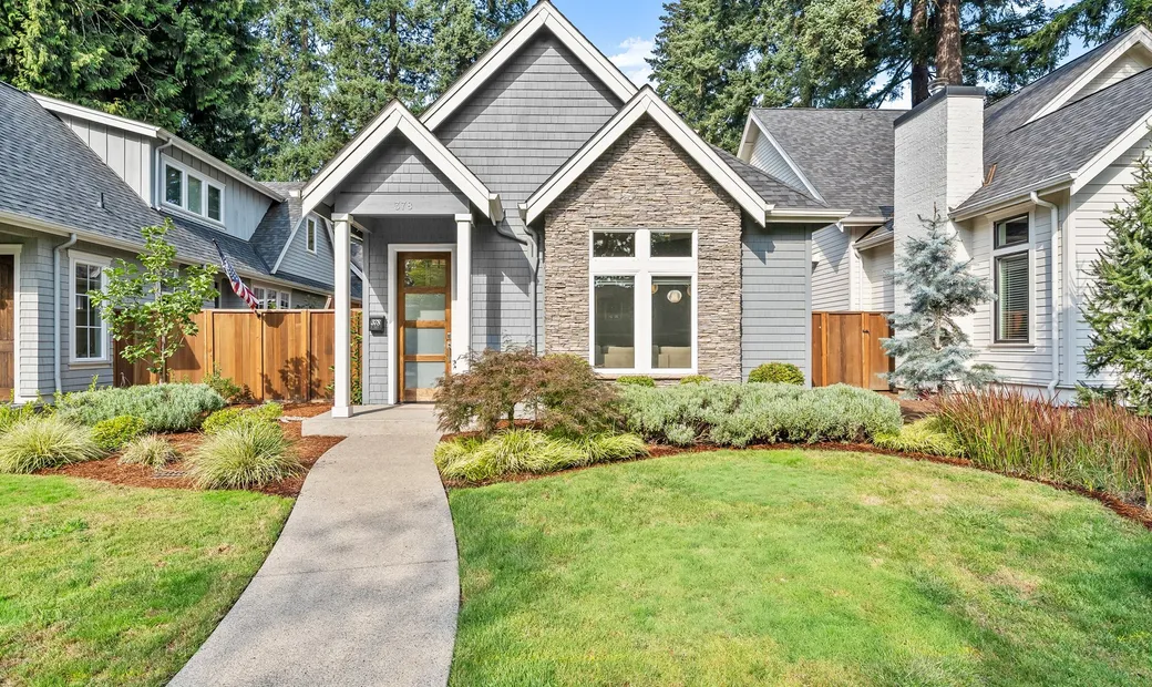 Move up homes near Portland Oregon