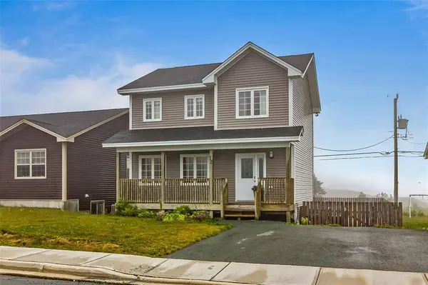 72 Maurice Putt Crescent, St John's, NL A1B 0S2
