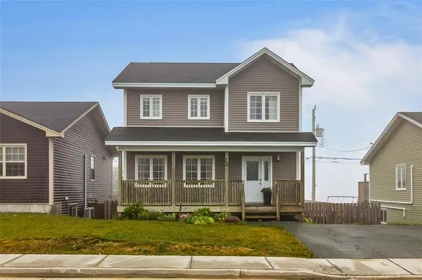 72 Maurice Putt Crescent