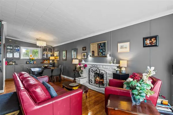 8 Wicklow Street, St Johns, NL A1B 2A7