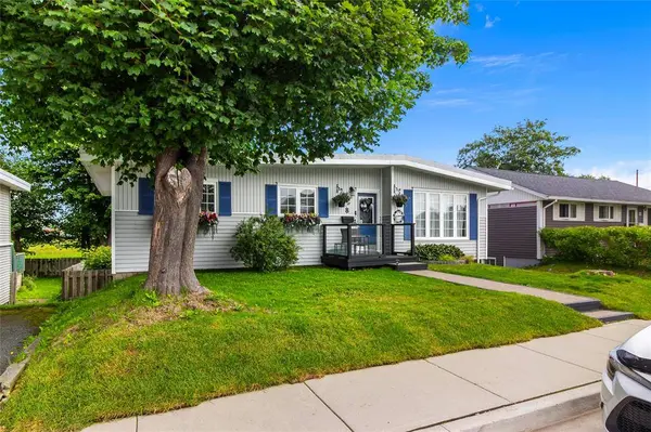 8 Wicklow Street, St Johns, NL A1B 2A7
