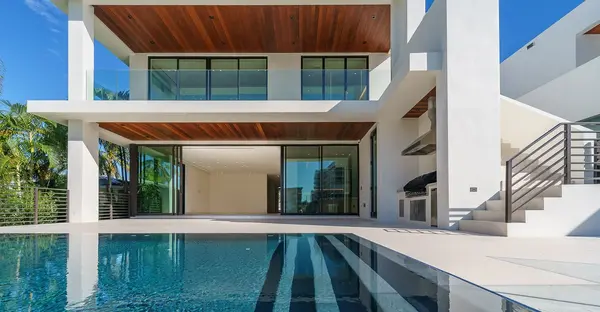 5 Things To Consider When Buying A Home,Betty Toroyan