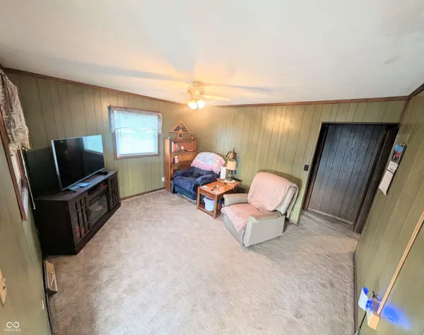 5599 N State Road 9, Hope, IN 47246