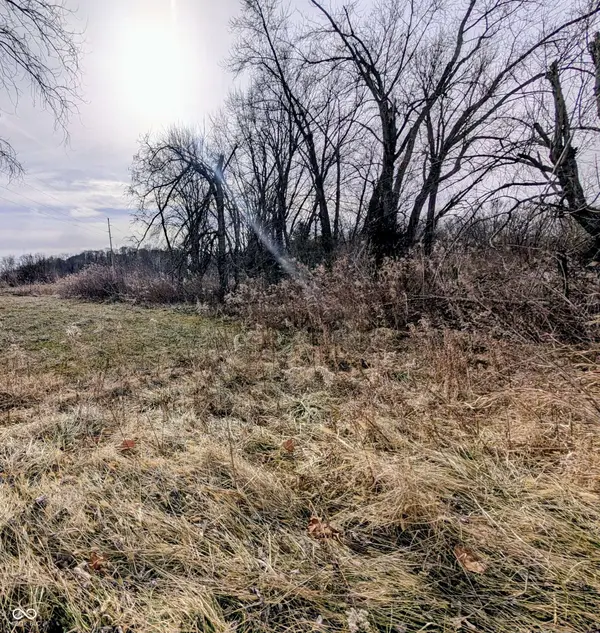 5871 W 200 N, Columbus, IN 47201