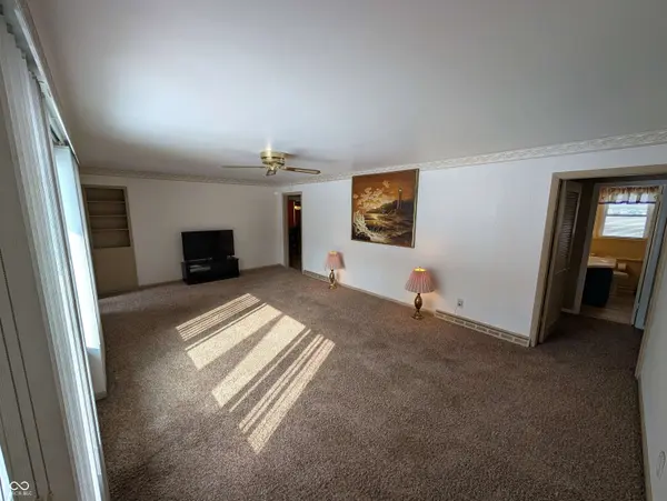 1604 27th ST, Columbus, IN 47201