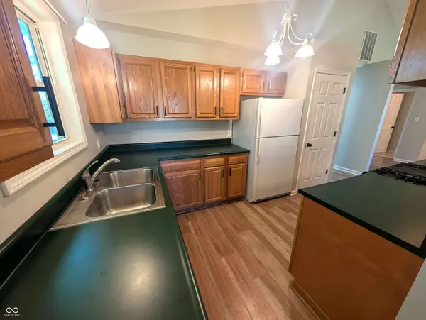 2016 Pennsylvania ST, Columbus, IN 47201